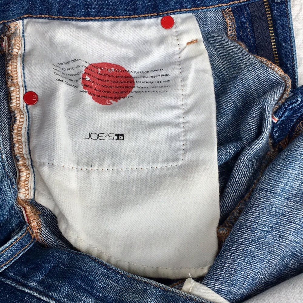 JOE’S DENIM JEAN SHORTS SLIGHTLY DISTRESSED - Picture 9 of 15